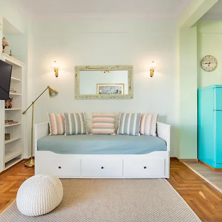Bright, Calming Retreat With A Balcony Near Metro! Apartment Athens Exterior photo