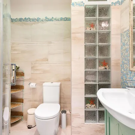Bright, Calming Retreat With A Balcony Near Metro! Apartment Athens Exterior photo