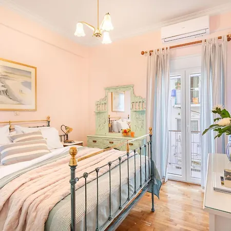 Bright, Calming Retreat With A Balcony Near Metro! Apartment Athens Exterior photo