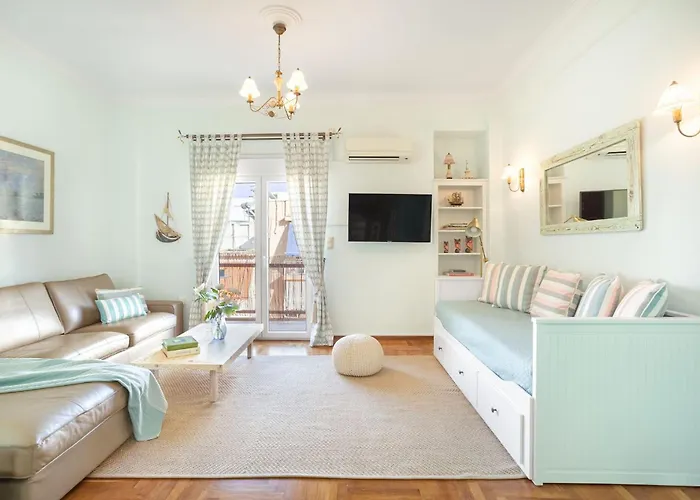 Bright, Calming Retreat With A Balcony Near Metro!