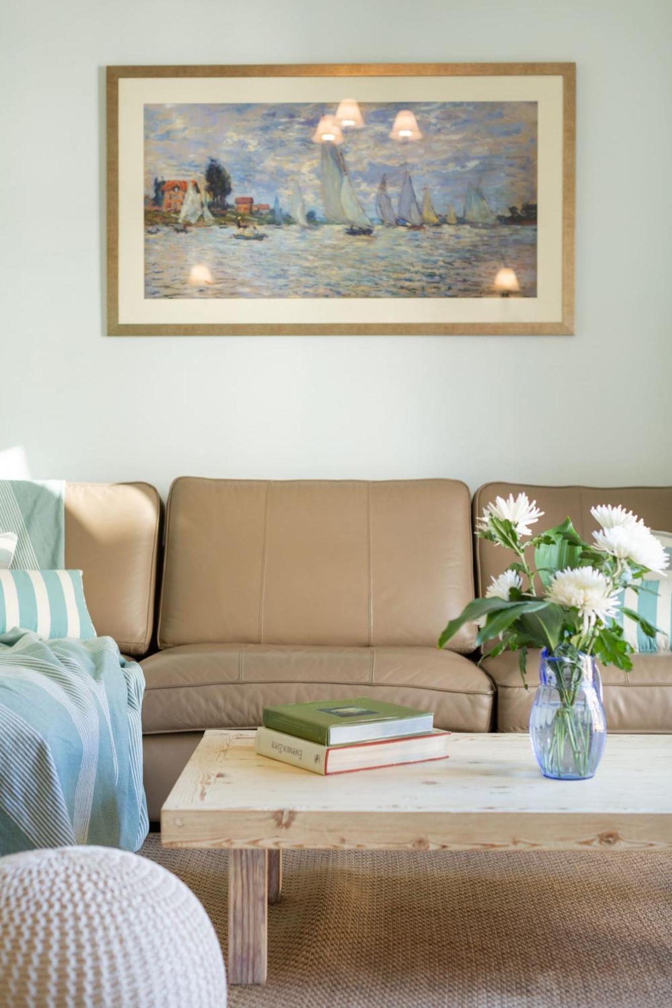 Apartment Bright, Calming Retreat With A Balcony Near Metro! *